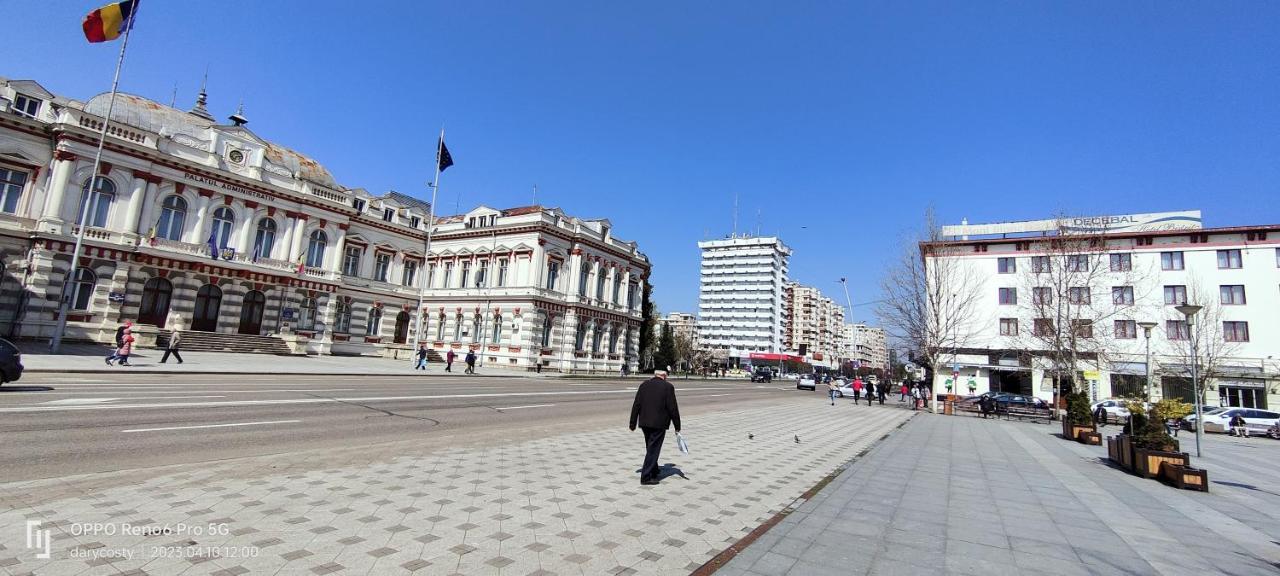 Central City Bacău Exteriör bild
