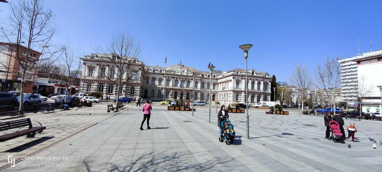 Central City Bacău Exteriör bild